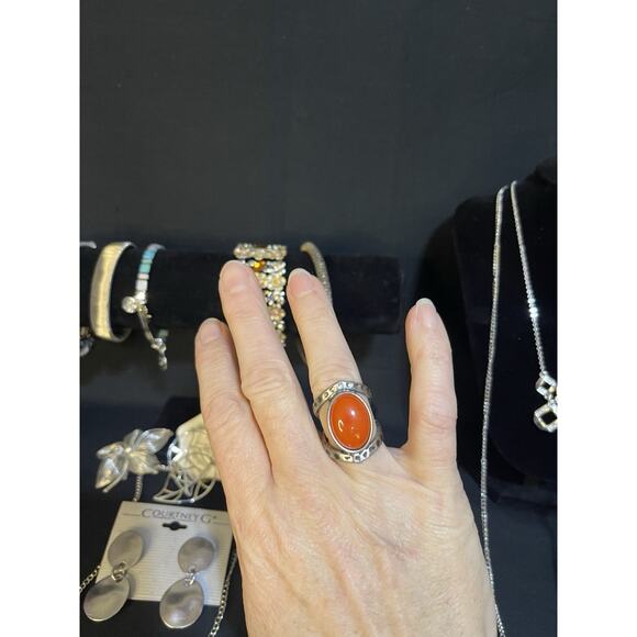 Vintage To Now Lot Silver tone Jewelry Necklace Bracelet Earrings Ring Brooch - Picture 7 of 9